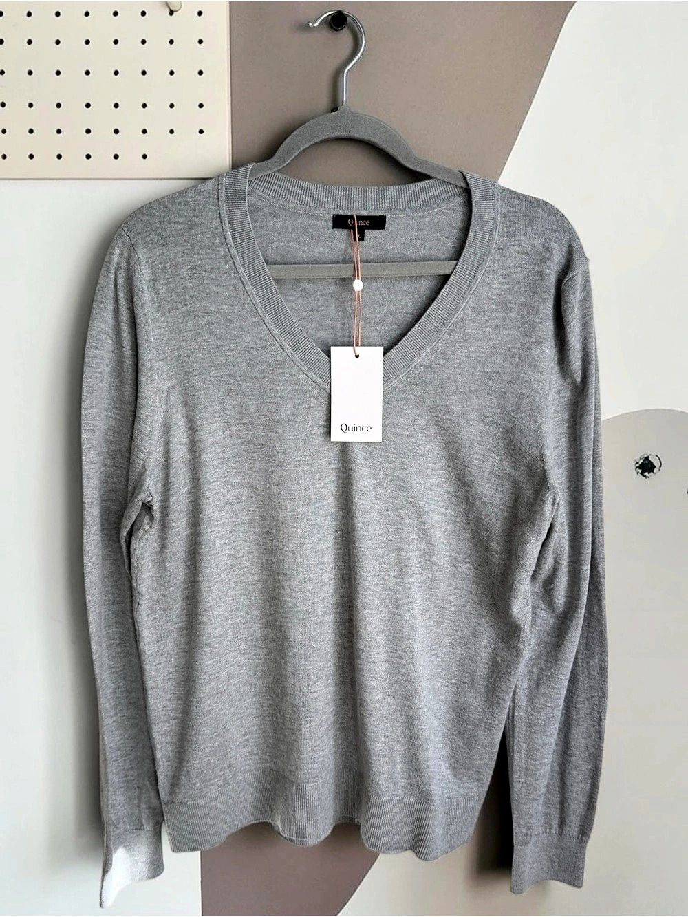 Quince Lightweight Cotton Cashmere V-Neck Sweater Gray Large